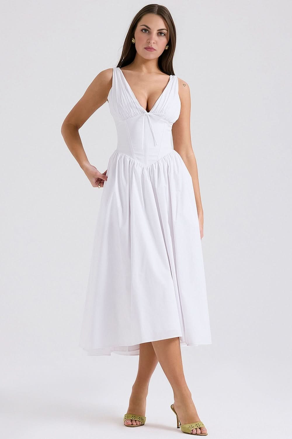 Classic Vintage Dress with a Flattering Fit