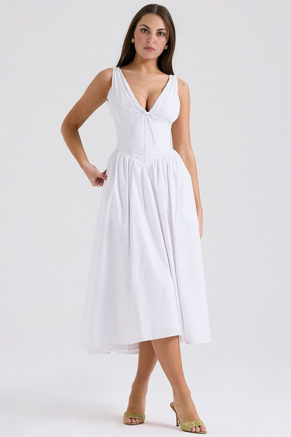 Classic Vintage Dress with a Flattering Fit