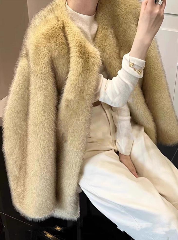 Polished Coat with an Effortless Classic Look