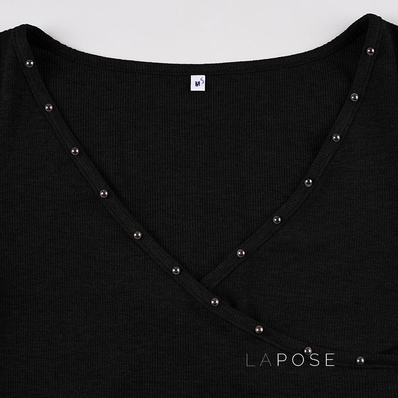 Well Tailored Sweater with a Graceful Silhouette