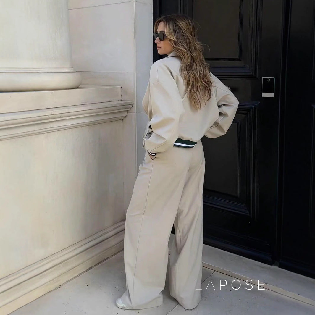 Well Tailored Jacket with a Graceful Silhouette