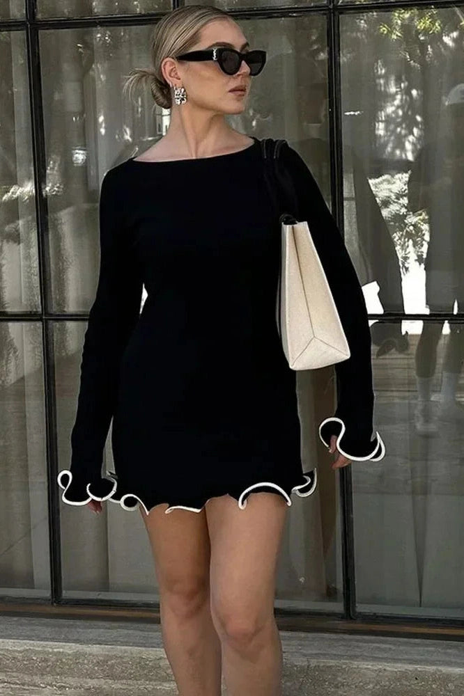 Effortlessly Elegant Dress with a Timeless Design