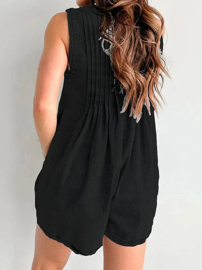 Effortlessly Elegant Garment with a Timeless Design