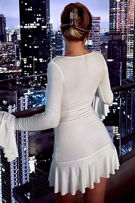 Effortlessly Elegant Dress with a Timeless Design