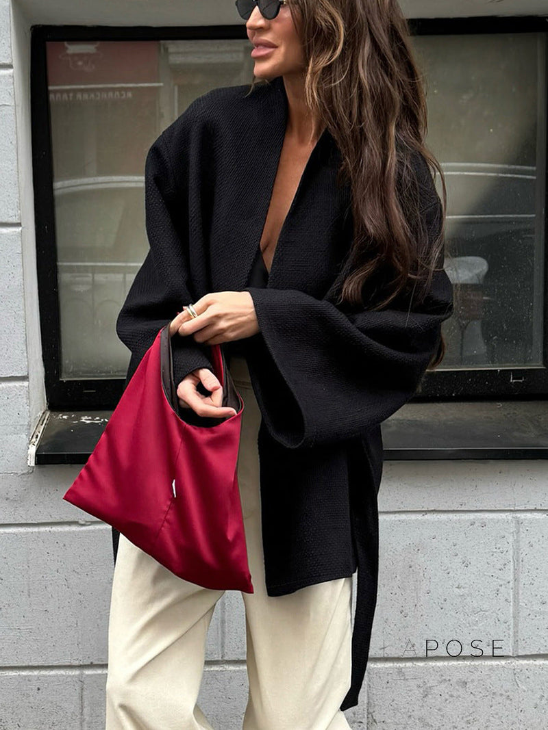 Effortlessly Elegant Jacket with a Timeless Design