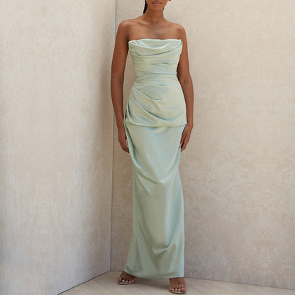 Sophisticated Garment with a Clean Classic Look