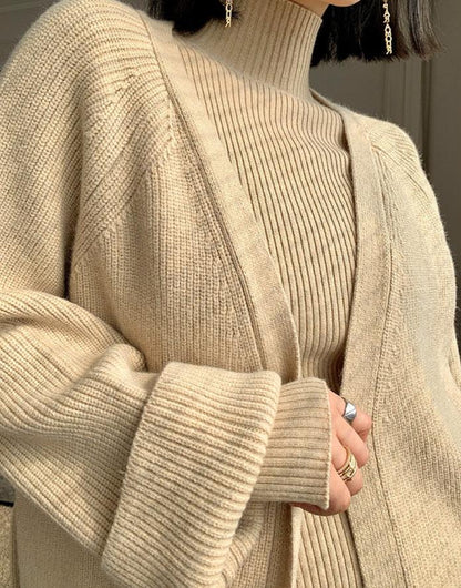 Effortlessly Elegant Garment with a Timeless Design