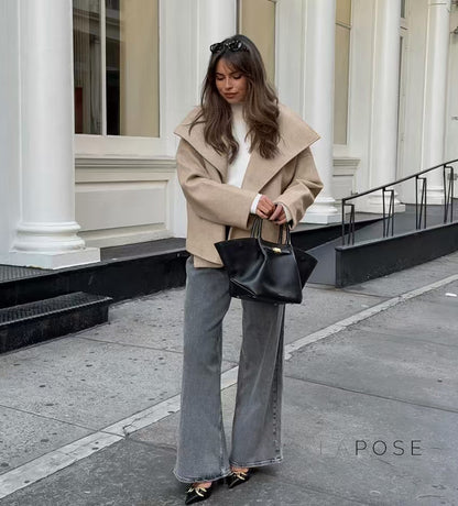 Elegantly Styled Jacket for Everyday Wear