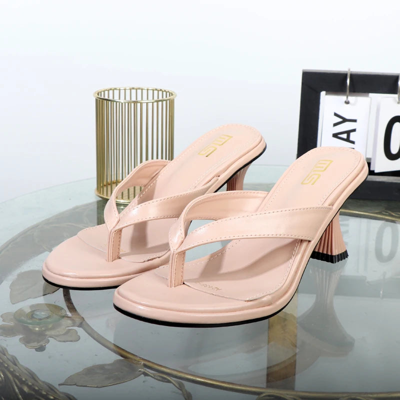 A Vintage Style Heels with Delicate Timeless Details