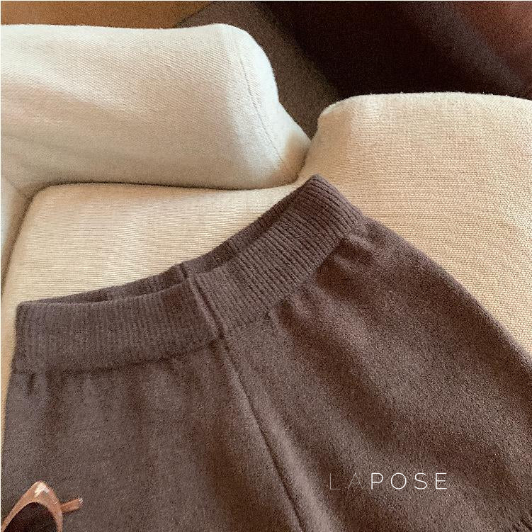 Effortlessly Elegant Garment with a Timeless Design