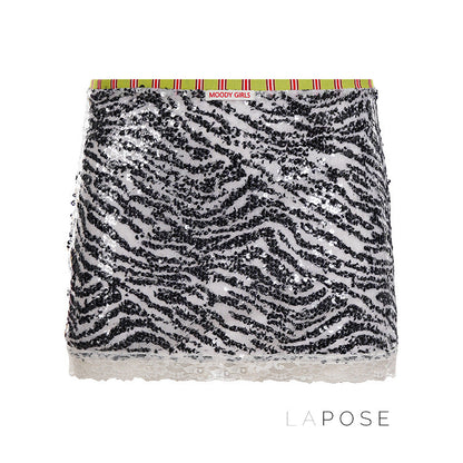 Effortlessly Elegant Garment with a Timeless Design
