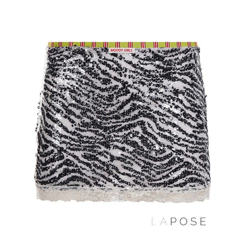 Effortlessly Elegant Garment with a Timeless Design