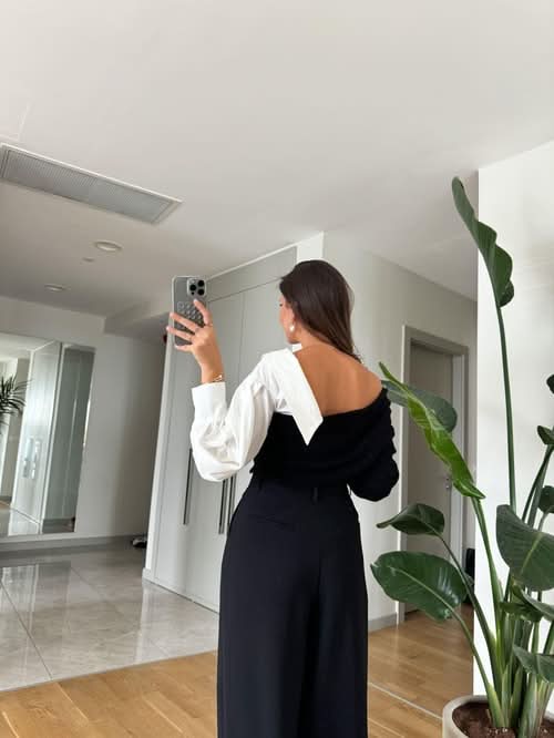 Gracefully Styled Sweater for Any Occasion