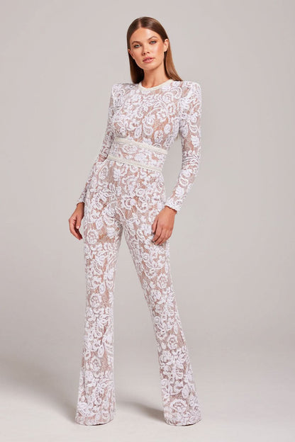 Effortlessly Elegant Garment with a Timeless Design