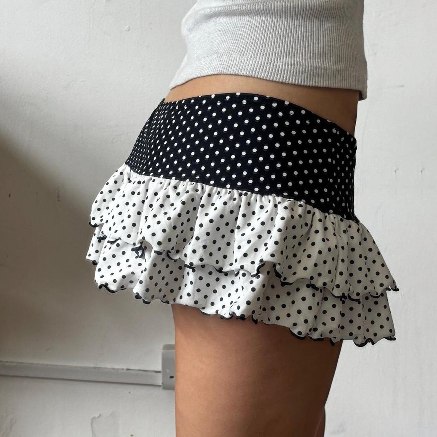Effortlessly Elegant Garment with a Timeless Design