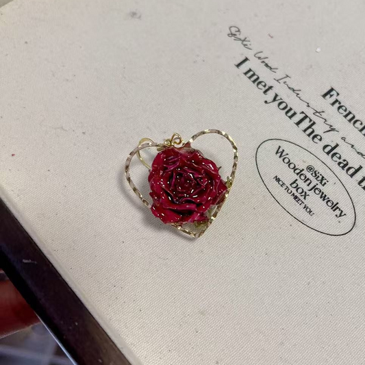 Real Flowers Patchwork Metal Accessories Trim Heart-shaped Earrings(each One Is Unique)