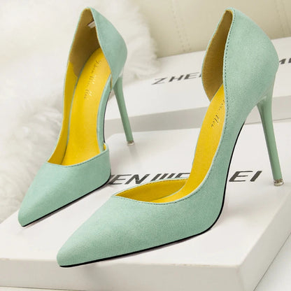 Polished Heels with an Effortless Classic Look