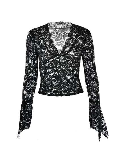 Effortlessly Elegant Top with a Timeless Design