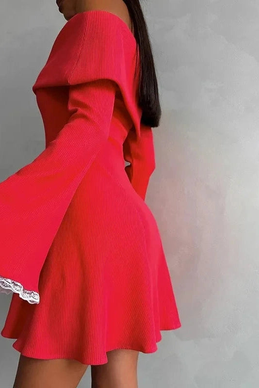 Classic Vintage Dress with a Flattering Fit