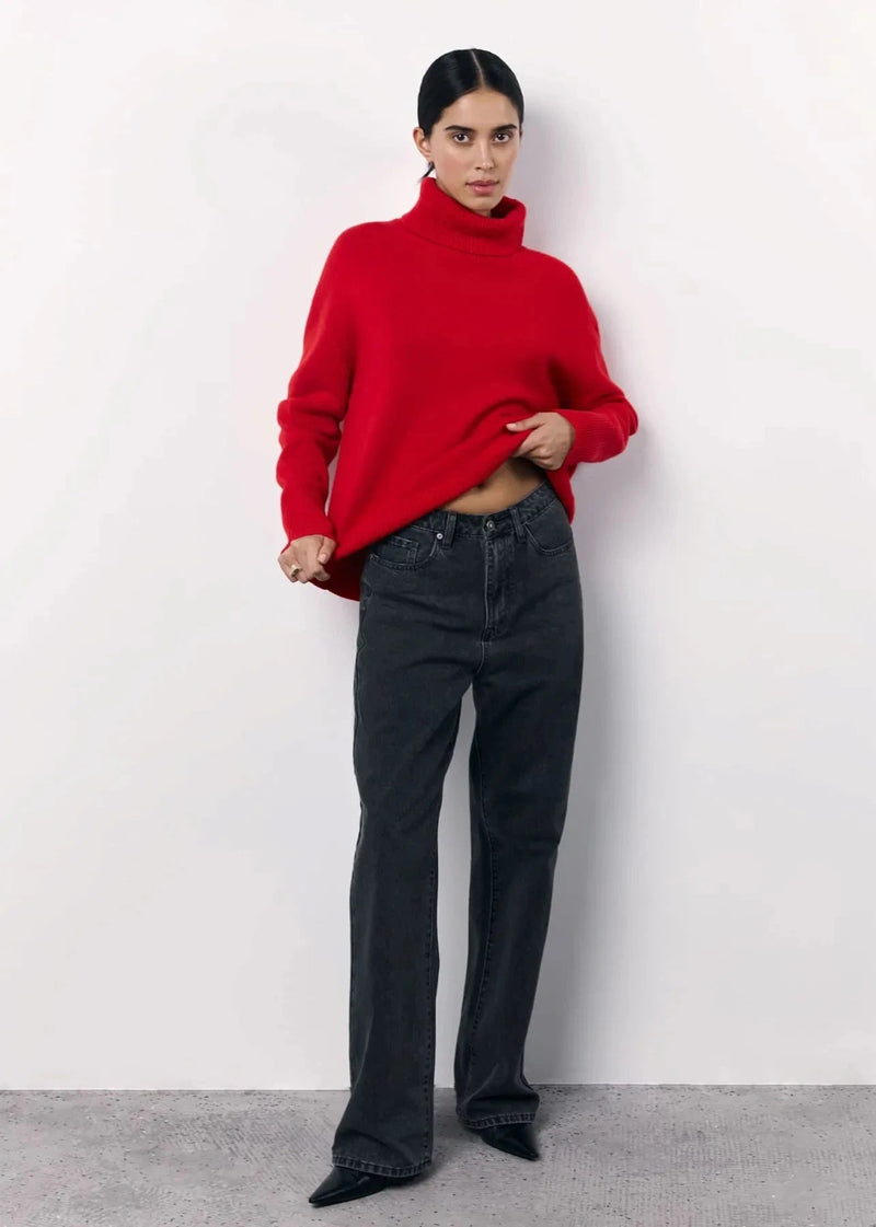 Beautifully Crafted Sweater in a Classic Style