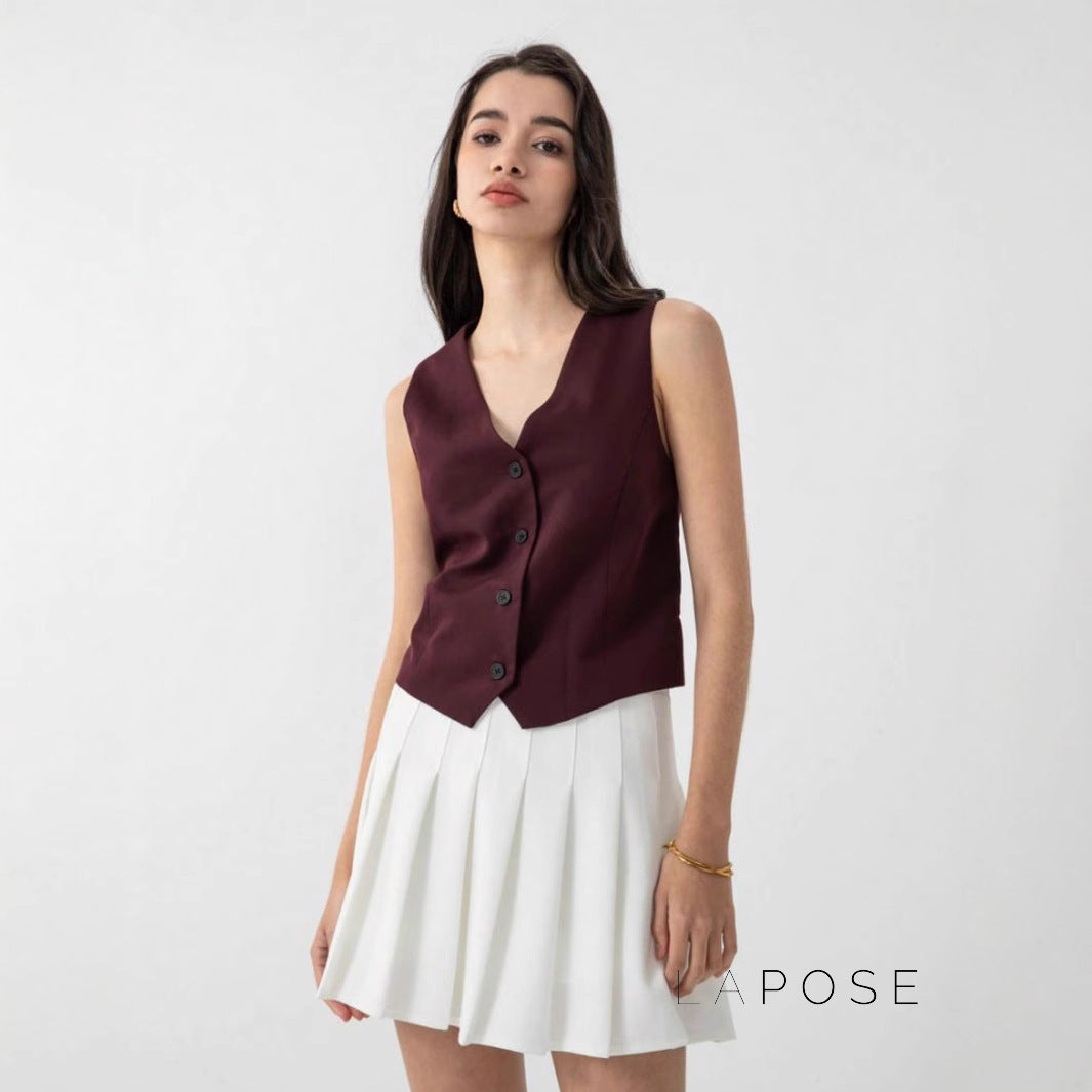 Beautifully Finished Garment in a Timeless Design