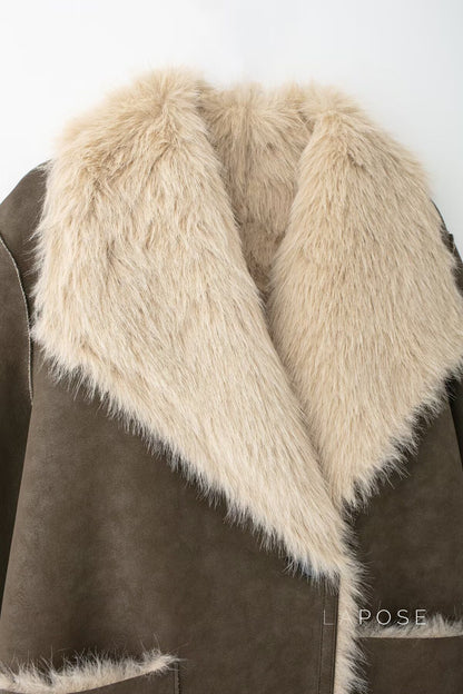 Beautifully Finished Coat in a Timeless Design