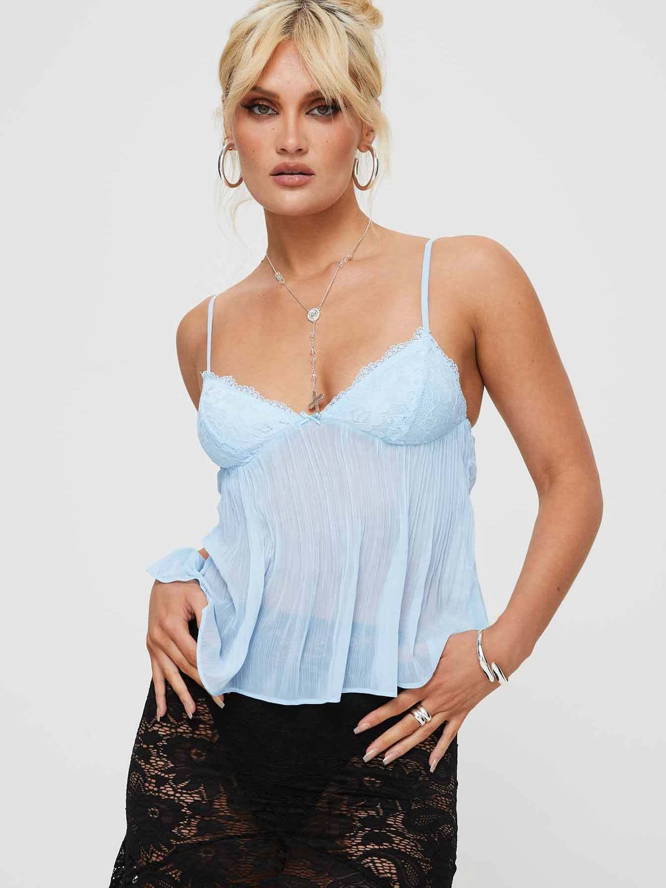 Polished Top with an Effortless Classic Look