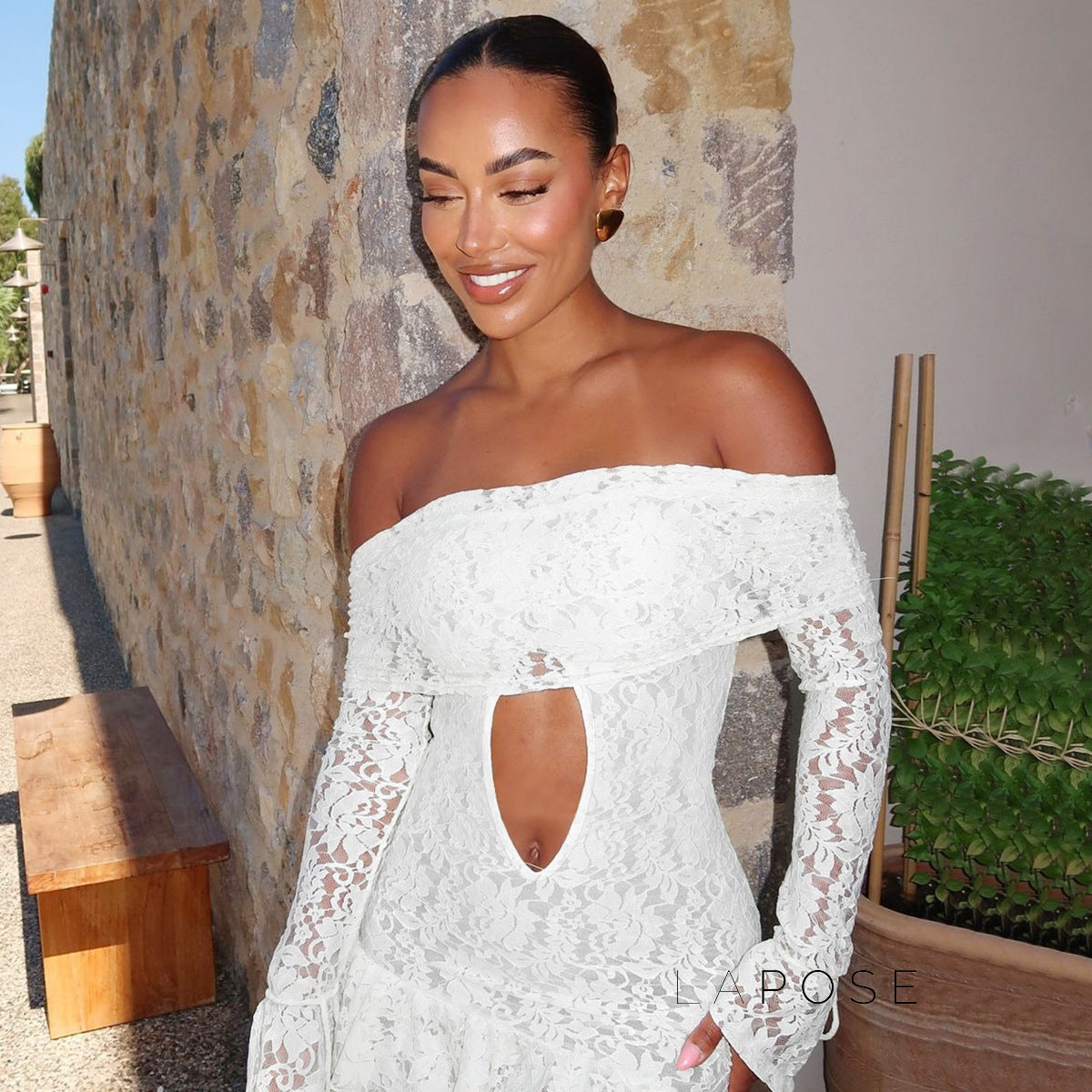 Effortlessly Elegant Dress with a Timeless Design