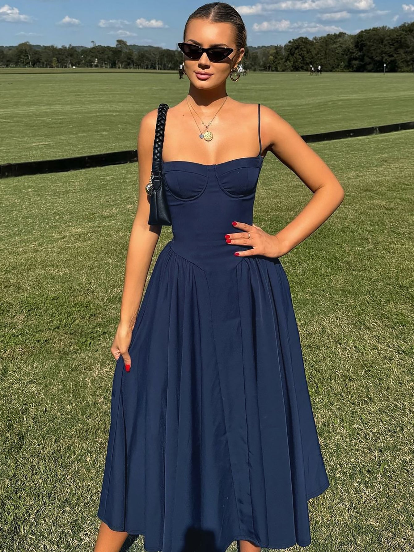 Gracefully Styled Dress for Any Occasion