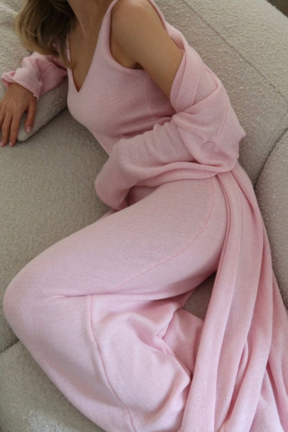 Effortlessly Elegant Garment with a Timeless Design