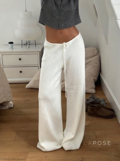 Elegantly Styled Pants for Everyday Wear
