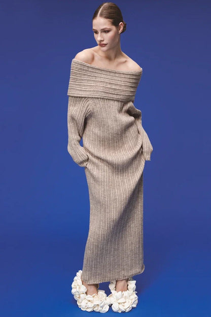 Effortlessly Elegant Dress with a Timeless Design