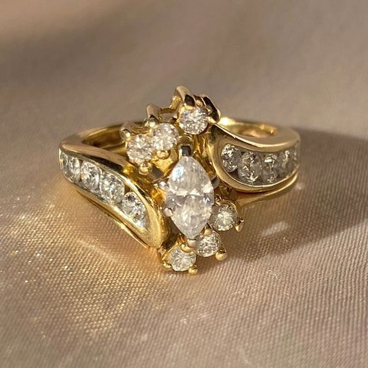 Zirconia Inlaid Gold Ring
