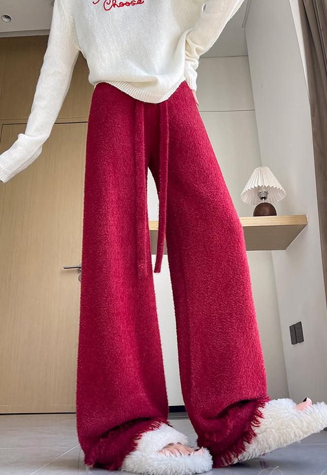 Effortlessly Elegant Pants with a Timeless Design