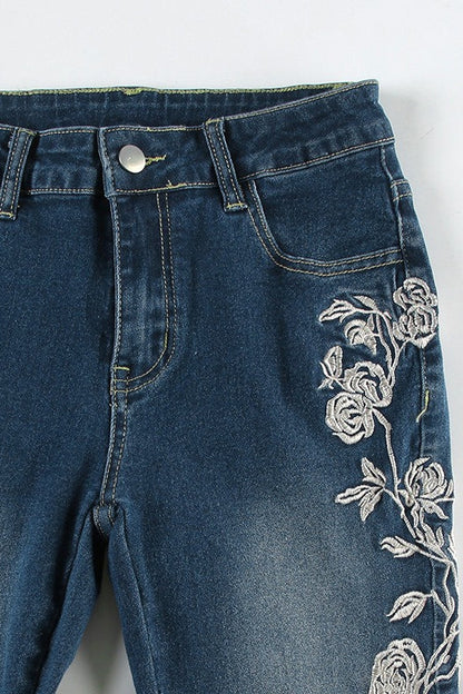 Gracefully Styled Garment for Any Occasion