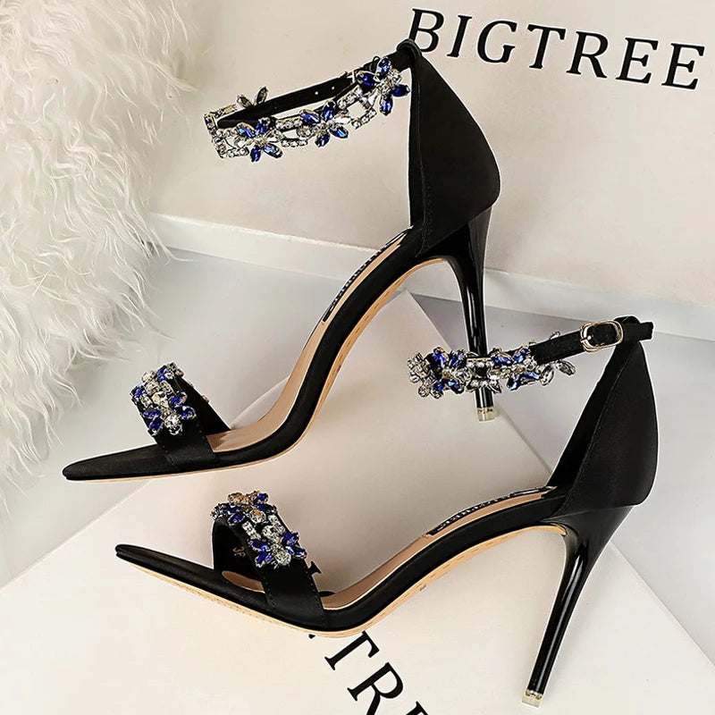 Classic Vintage & Enduringly Stylish Sandals