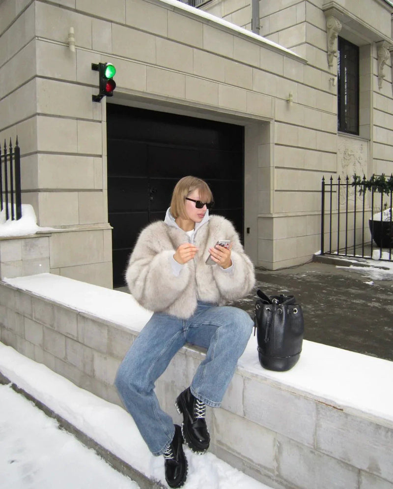 Effortlessly Elegant Coat with a Timeless Design