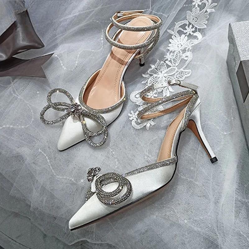 A Vintage Style Heels with Delicate Timeless Details