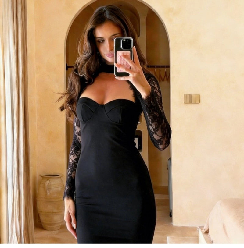Beautifully Crafted Dress in a Classic Style