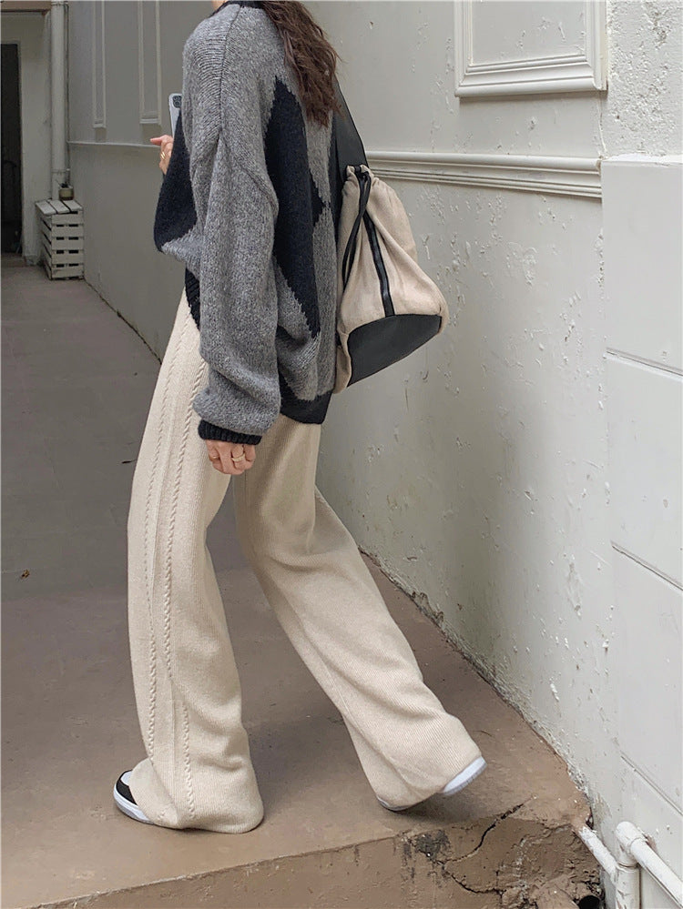 Sophisticated Pants with a Clean Classic Look