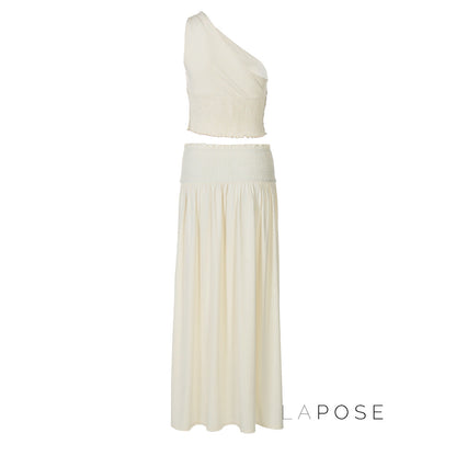 Gracefully Styled Garment for Any Occasion