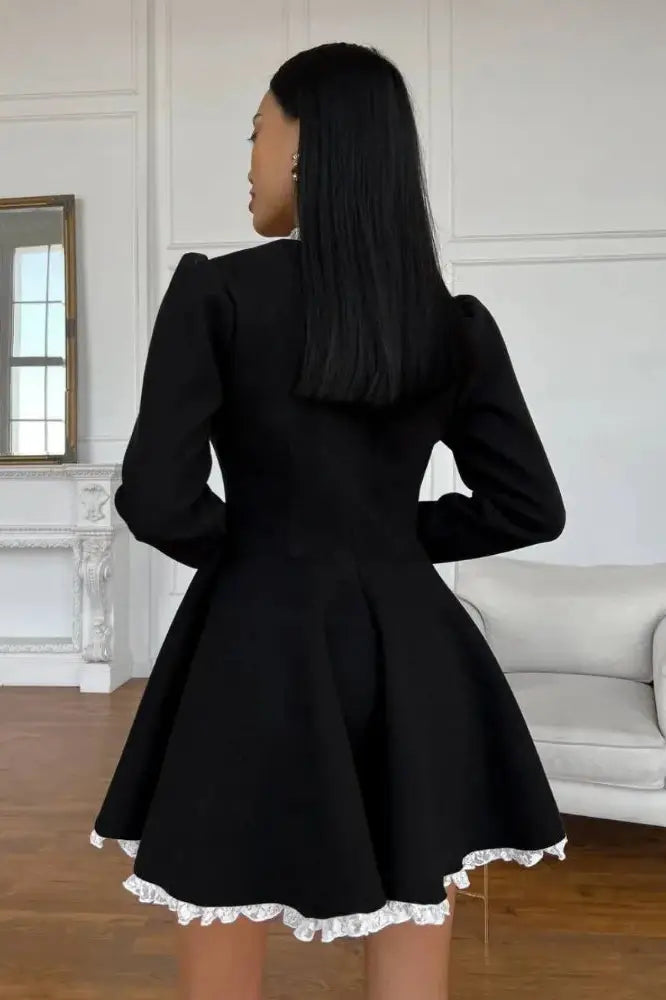 Gracefully Styled Dress for Any Occasion