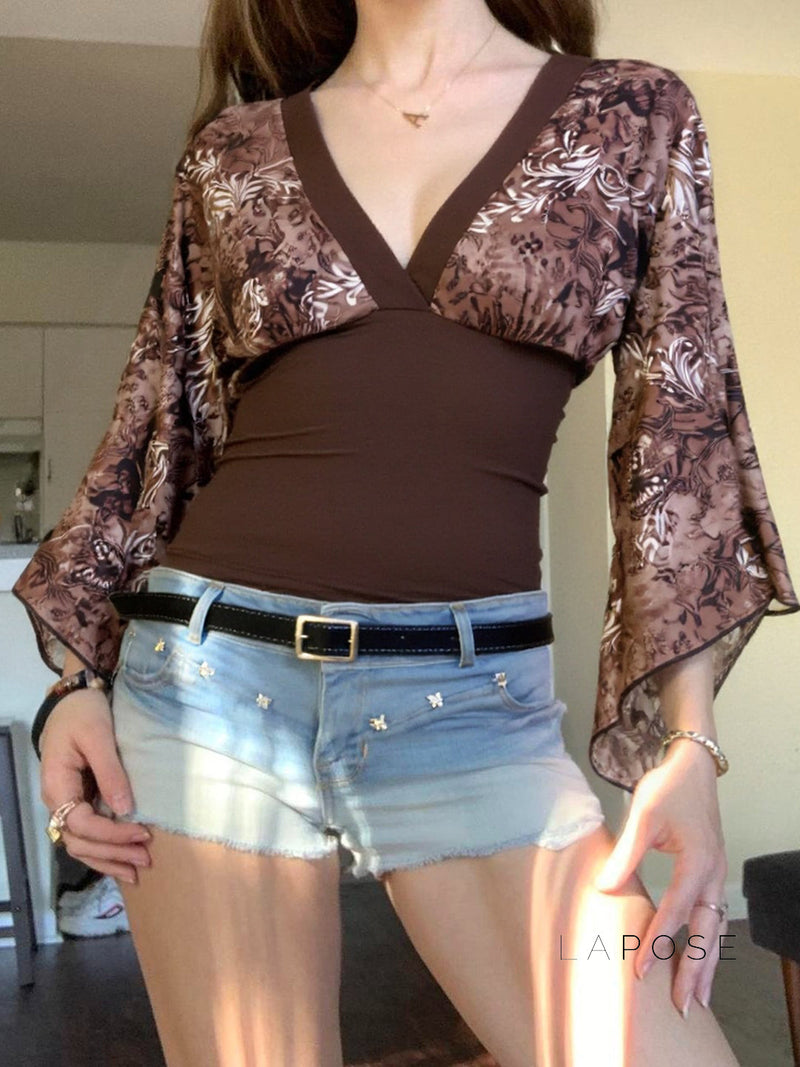 Well Tailored Top with a Graceful Silhouette