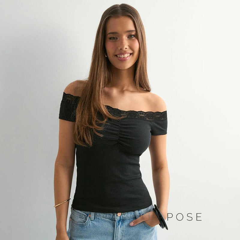 Beautifully Finished Top in a Timeless Design