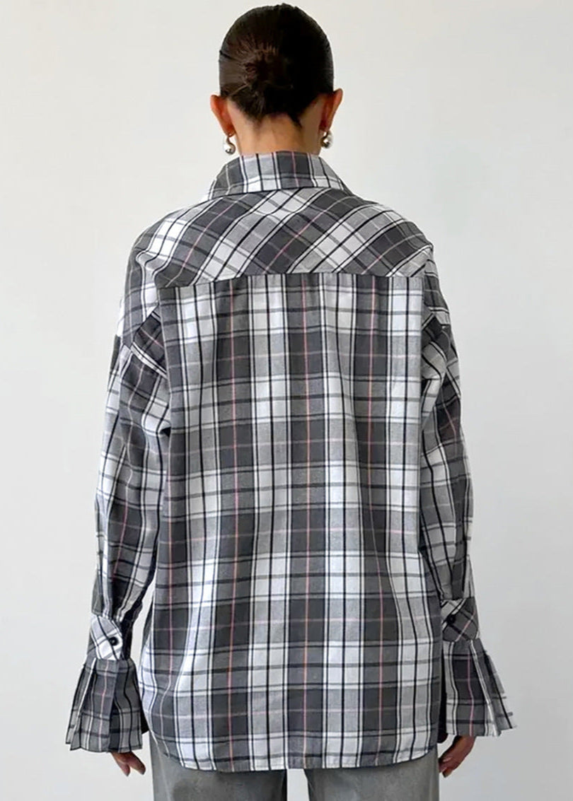 Effortlessly Elegant Shirt with a Timeless Design