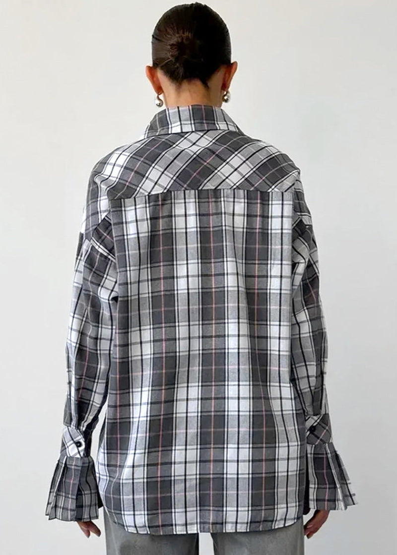 Effortlessly Elegant Shirt with a Timeless Design