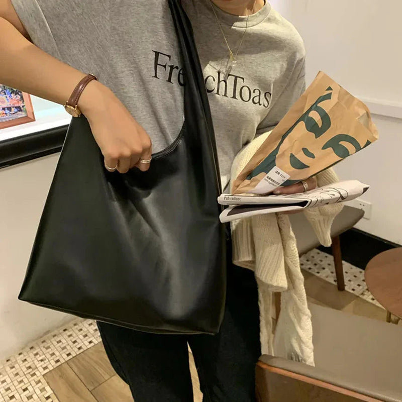 Beautifully Crafted Bag in a Classic Style