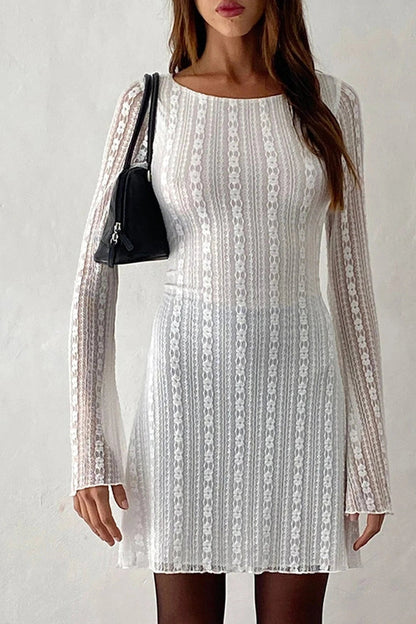 Well Tailored Dress with a Graceful Silhouette