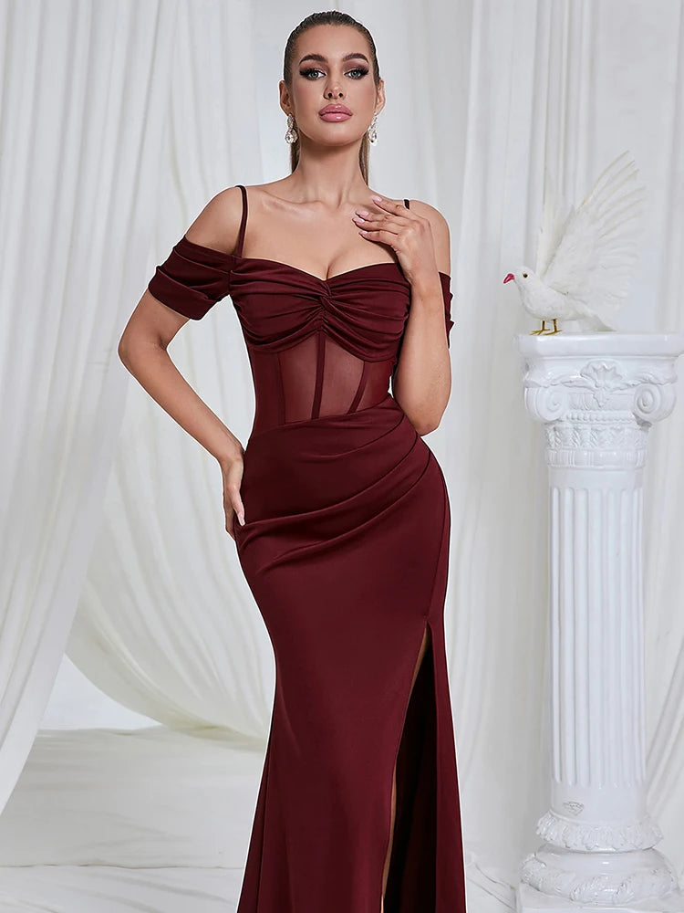 Beautifully Finished Garment in a Timeless Design