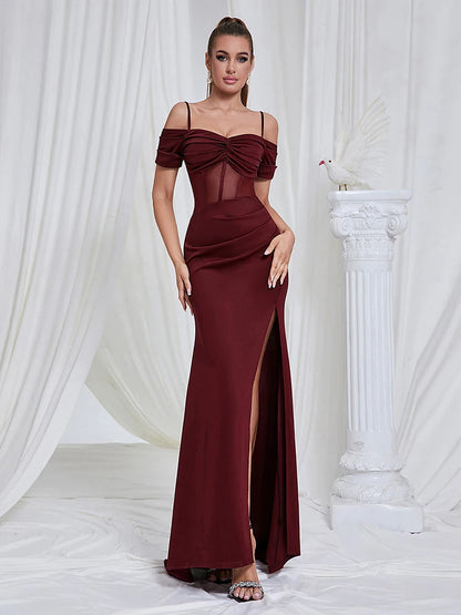 Beautifully Finished Garment in a Timeless Design